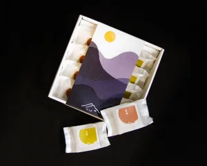 山三石_ 玉露小月娘_秋珀金沙棗泥_包裝